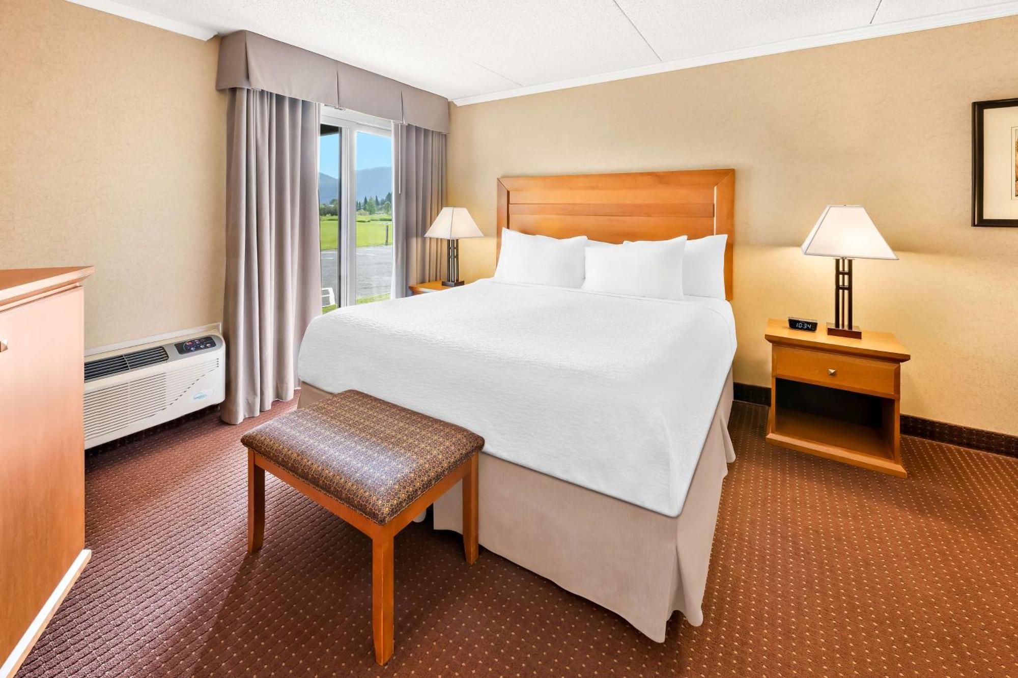 Best Western Plus Norwester Hotel & Conference Centre Тандер-Бей Экстерьер фото