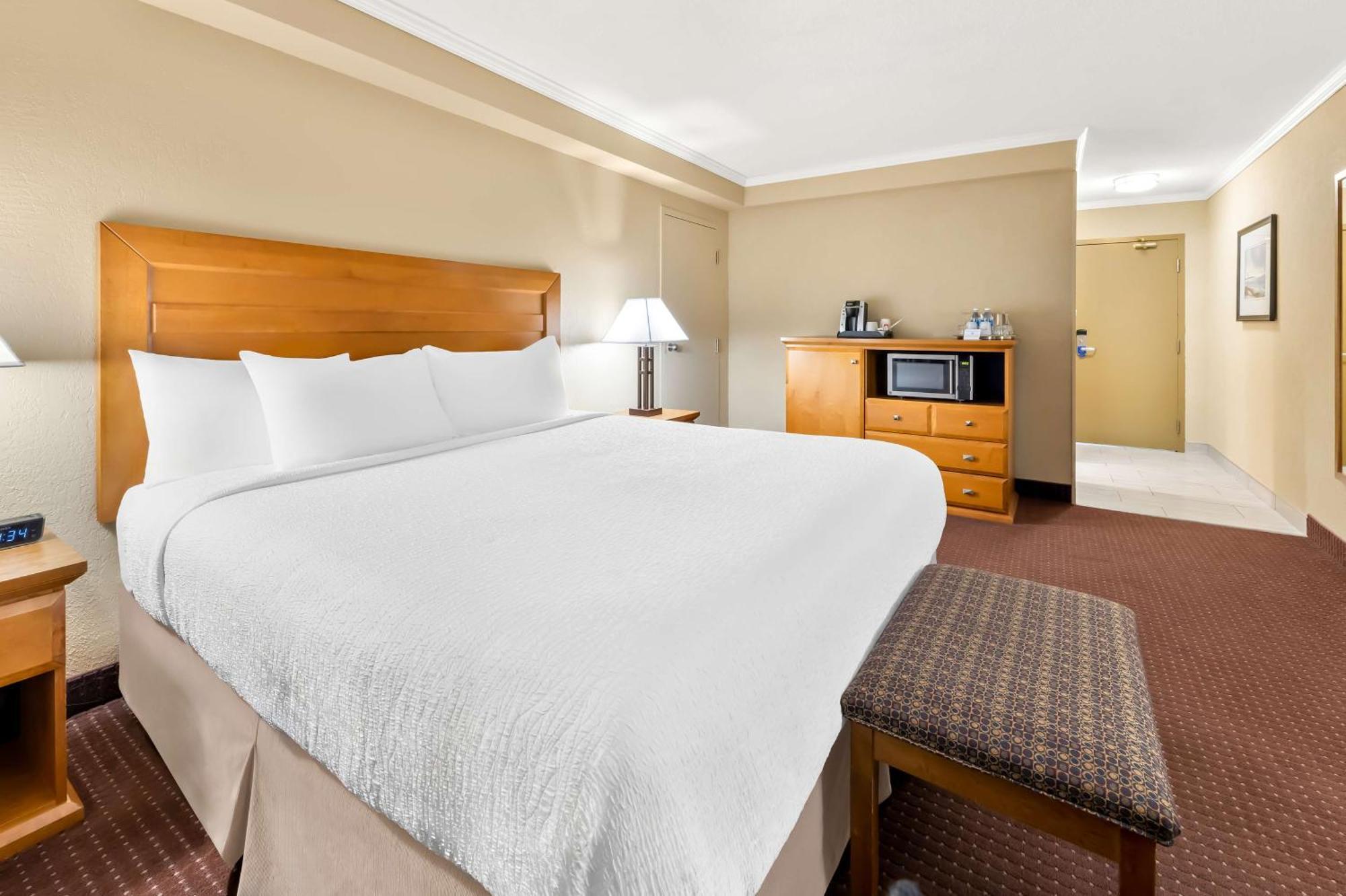 Best Western Plus Norwester Hotel & Conference Centre Тандер-Бей Экстерьер фото