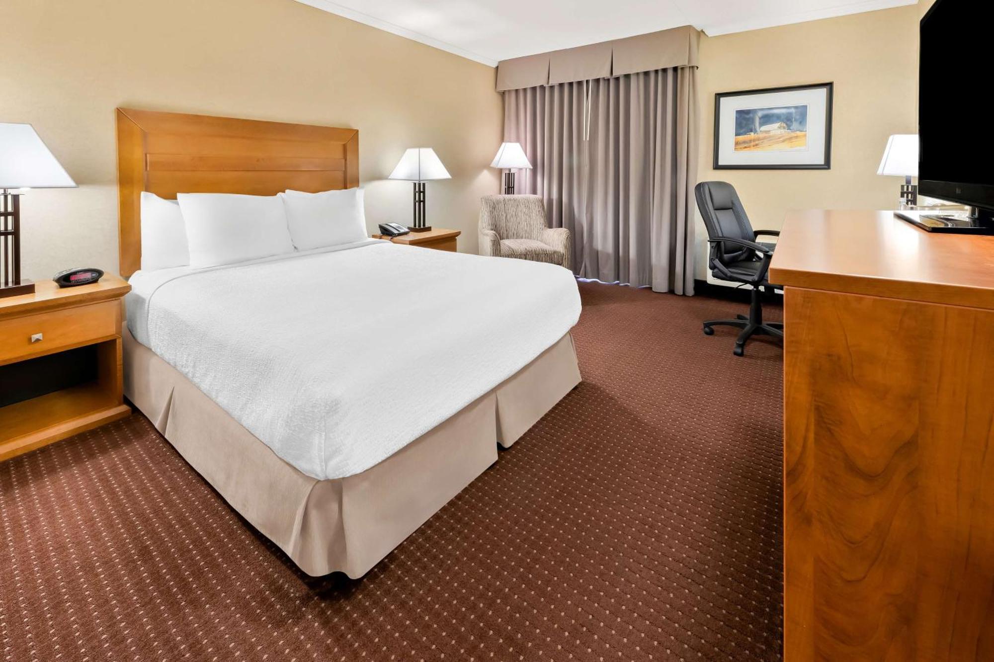 Best Western Plus Norwester Hotel & Conference Centre Тандер-Бей Экстерьер фото