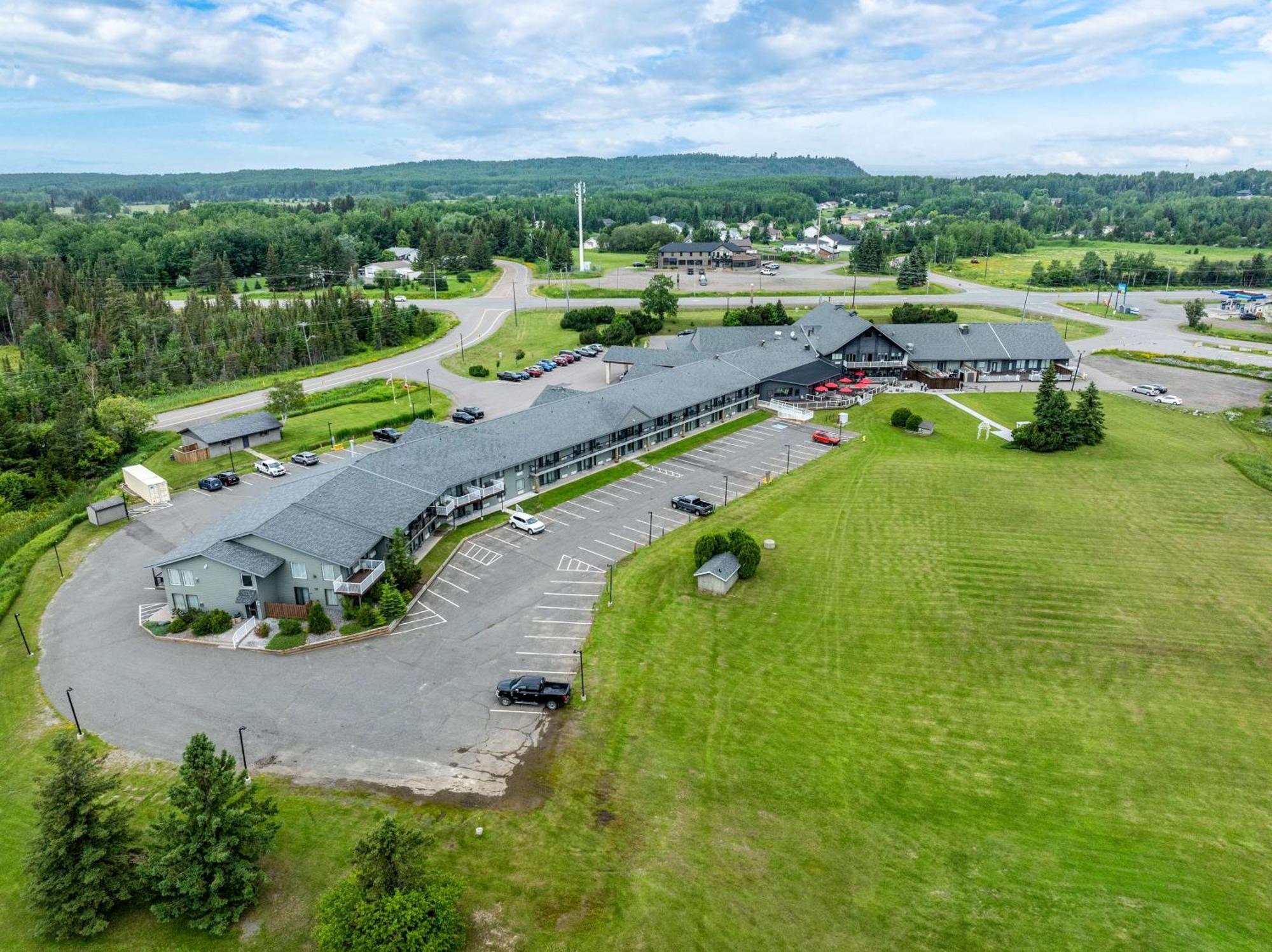 Best Western Plus Norwester Hotel & Conference Centre Тандер-Бей Экстерьер фото