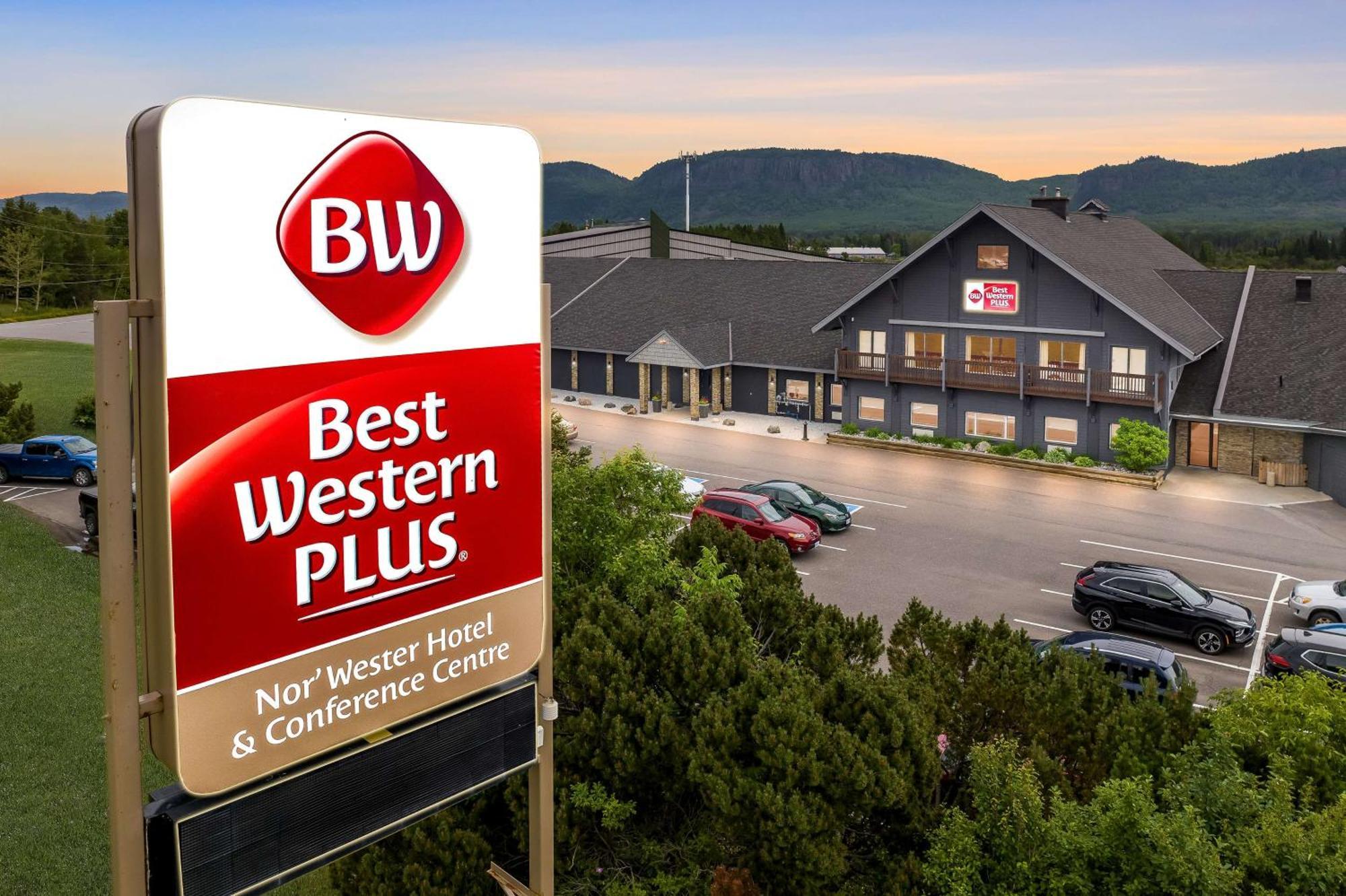 Best Western Plus Norwester Hotel & Conference Centre Тандер-Бей Экстерьер фото