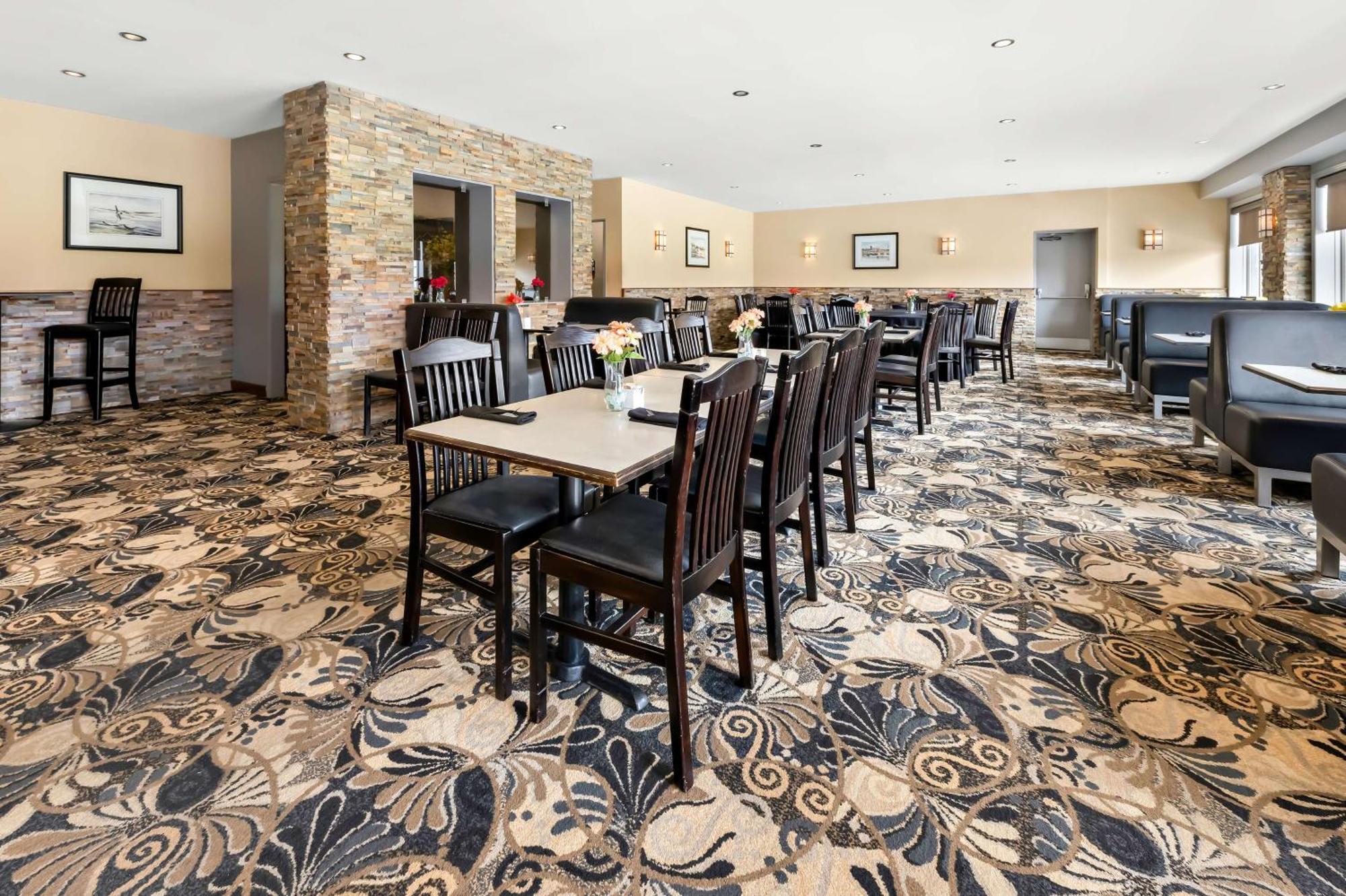 Best Western Plus Norwester Hotel & Conference Centre Тандер-Бей Экстерьер фото